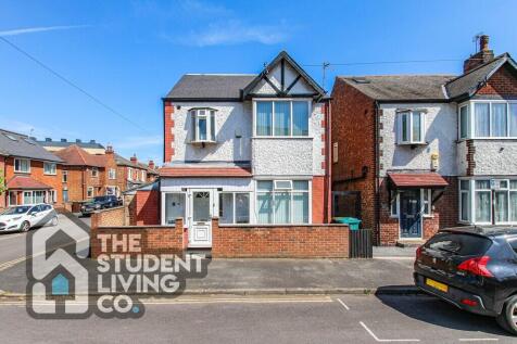 6-bed semi-detached on Greenfield Street, Dunkirk, £2,990/mo