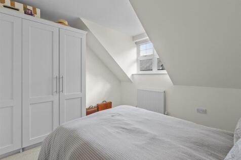 Flat 9, 15 Priory Road, HP13 6SL-2.jpg