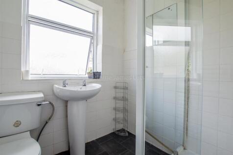 17927496 ShowerRoom (1).jpg