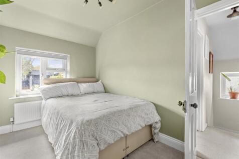 199 Totteridge Rd, HP13 7LE-2.jpg