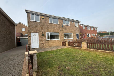 Newly Refurbished 3-Bed property in the heart of 