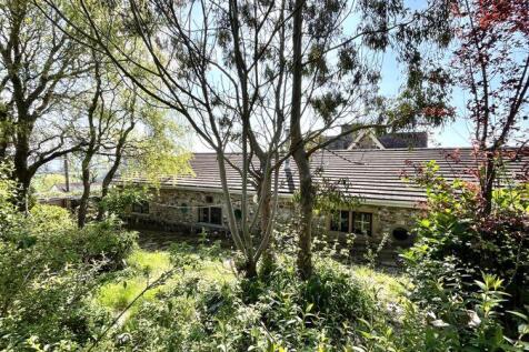 Rear Aspect &amp; Garden