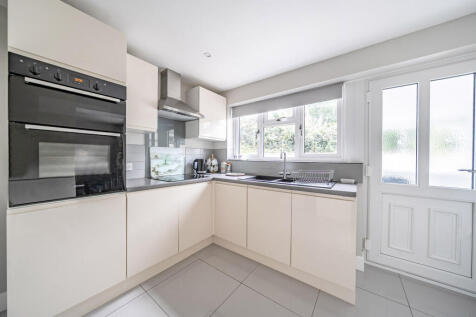 1346029-20-68b9b6...