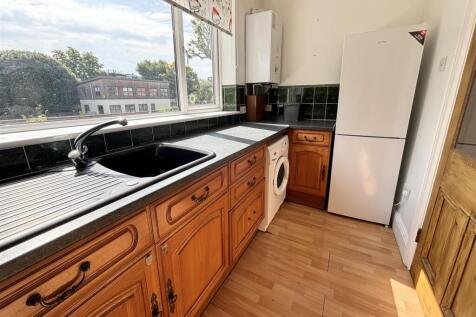 Elphinstone Road Southsea Hampshire photo 5