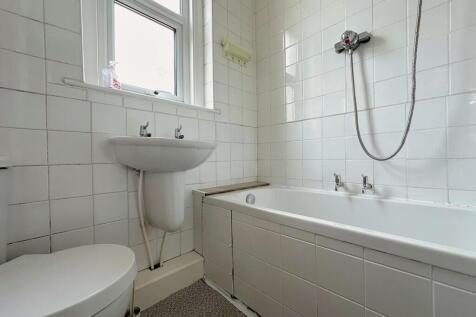 crow 39a bathroom