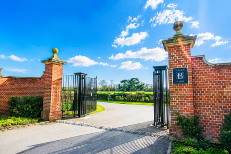 Hertford, SG13 - property photo