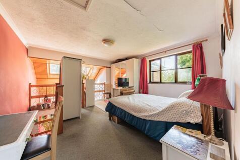 Bedroom (1)