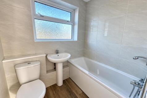 Bathroom new.jpg