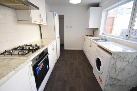 135 Dinsdale Road photos5