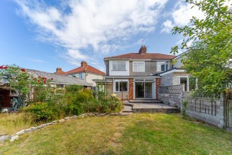 3 bed semi-detached house for sale