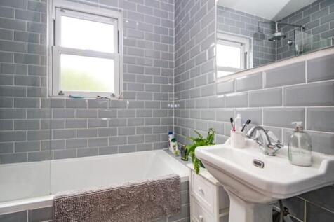 First Floor Bathroom.JPG