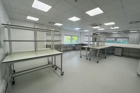 7400 ARC Oxford Lab interior 2.JPG