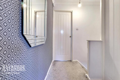 Rotherham, S61 - property photo