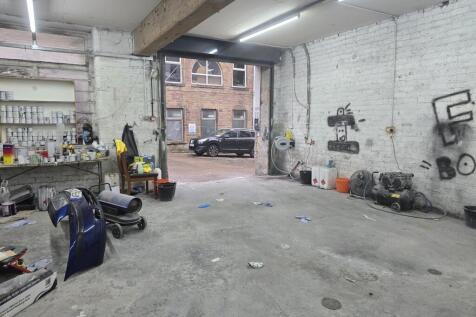 Commercial Property to rent Image 3