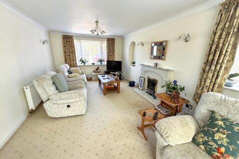 Lounge 4