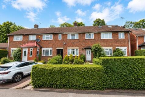 front photo - worcester crescent 2026.jpg