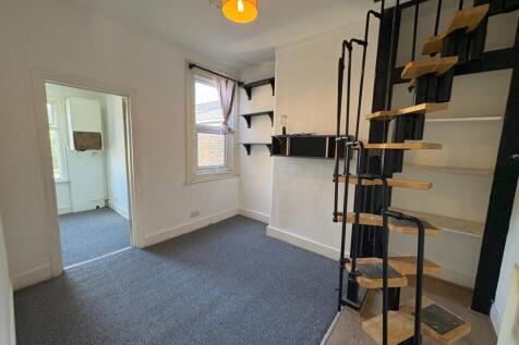 3 Bedroom Terraced House – Napier Road, Tottenham N17 photo 5