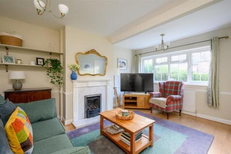 LIVING ROOM 1