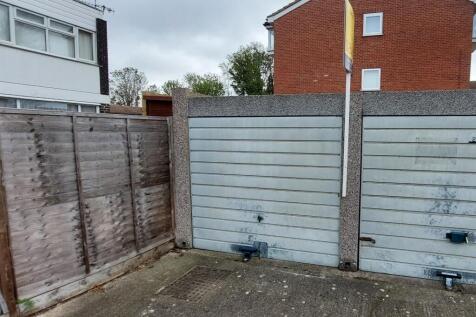Garage 21, Upper Park Road, Belvedere, Kent, DA17 6HA
