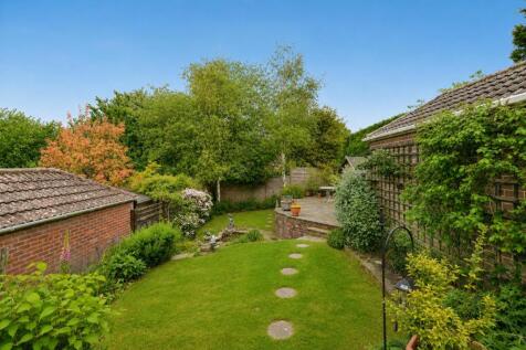Rear Garden..jpg