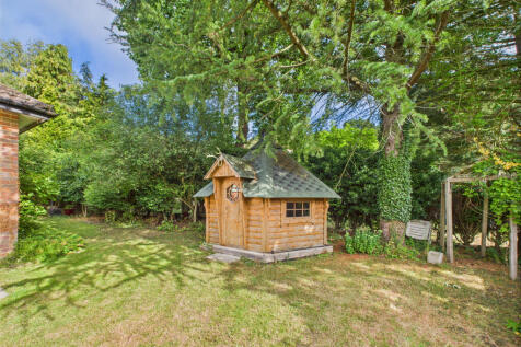 CAM02909G0-PR0466-STILL002