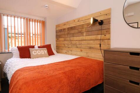 Ark Farmhouse Room 4 2.JPG