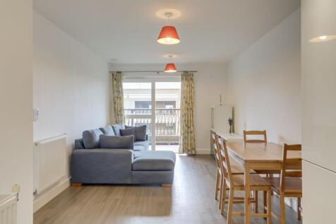 Open Plan Lounge &amp; Kitchen