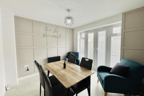 Dining Room.jpg