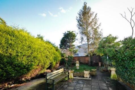 139BromExterior (1).jpg