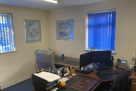 Office to rent Image 3