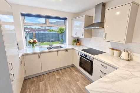 Russell Avenue, Kingswood, Bristol photo 3
