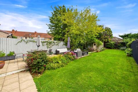 CAM05192G0-PR0150-STILL022