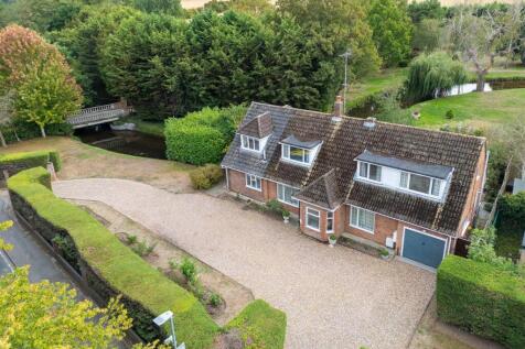 137 Lower Luton Road-44.jpg