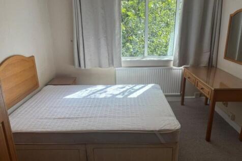 Room 2 Bylands Be...