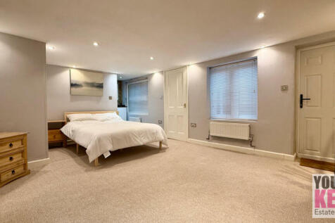 Folkestone estate agents, Your Key Move - Sandgate