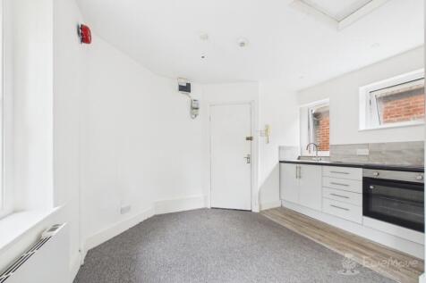 Cheriton Road, Folkestone, Kent, CT20 photo 4