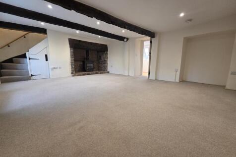 SITTING/DINING ROOM