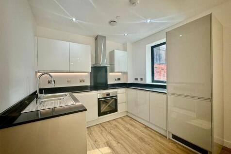 Kitchen pic 2.jpeg
