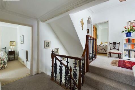 Landing &amp; staircase ii.jpg