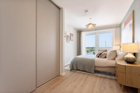 3 Bedroom Flat in BH15 1FJ