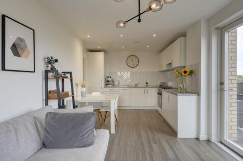 Open Plan Lounge &amp; Kitchen