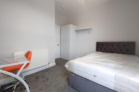 3-bed terraced on Needham Road, Liverpool, £607/mo