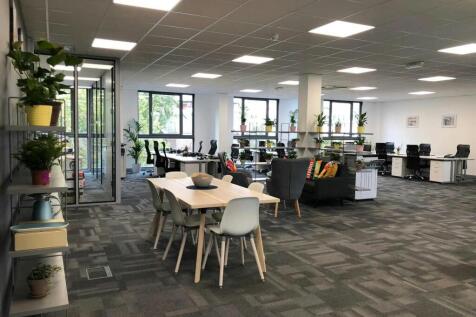 40-desk-serviced-office-putney-london.jpg.jpg