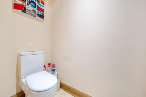 1348133-1-68bffc4...