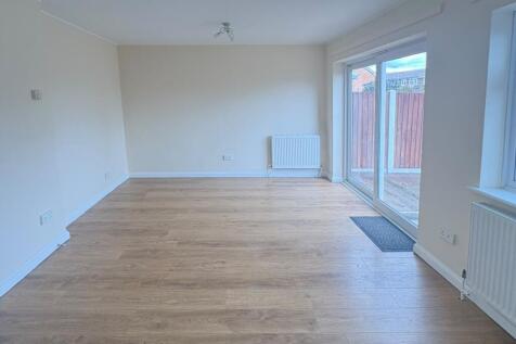 Hilversum Way, Canvey Island, Essex photo 5