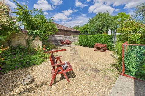 CAM02545G0-PR0435-STILL009