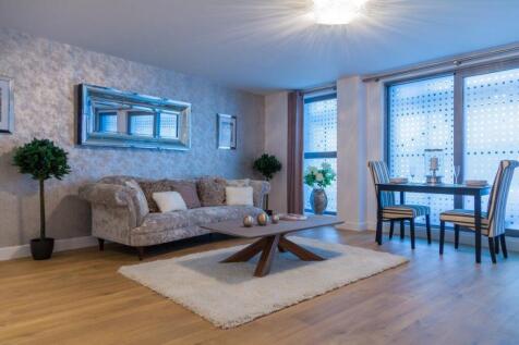 3 Curvy- Living- Sofa, Table.jpg