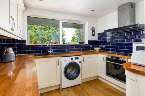 Kitchen_1.jpg