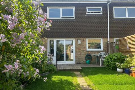 West Molesey, KT8 - property photo
