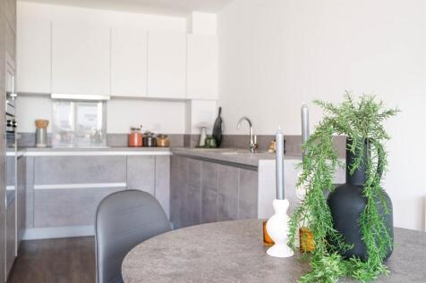1 bed, 1st floor, Teal, Pelican House in Fresh Wharf photo 4